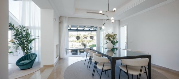 7 bedrooms Villa in Benahavis, Spain No. 4747 11