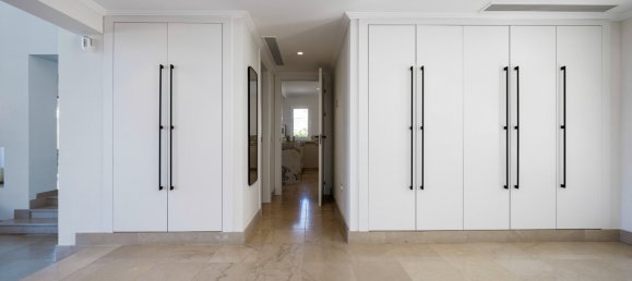 7 bedrooms Villa in Benahavis, Spain No. 4747 2