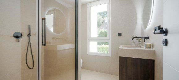 7 bedrooms Villa in Benahavis, Spain No. 4747 26