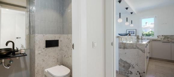 7 bedrooms Villa in Benahavis, Spain No. 4747 22