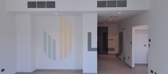 4 bedrooms Villa in Yas Island, UAE No. 45179 3