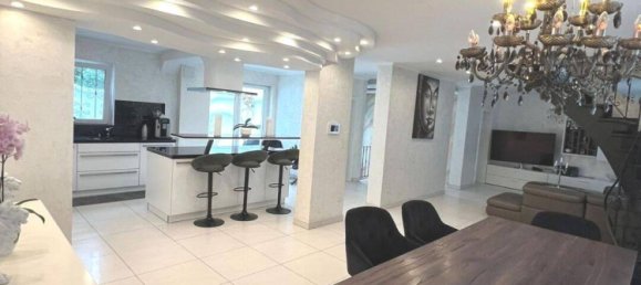 5 chambres Maison de ville à Baden-Baden, Germany No. 239560 2