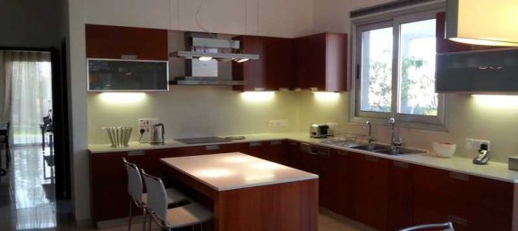 4 bedrooms House in Latsia, Cyprus No. 13767 6