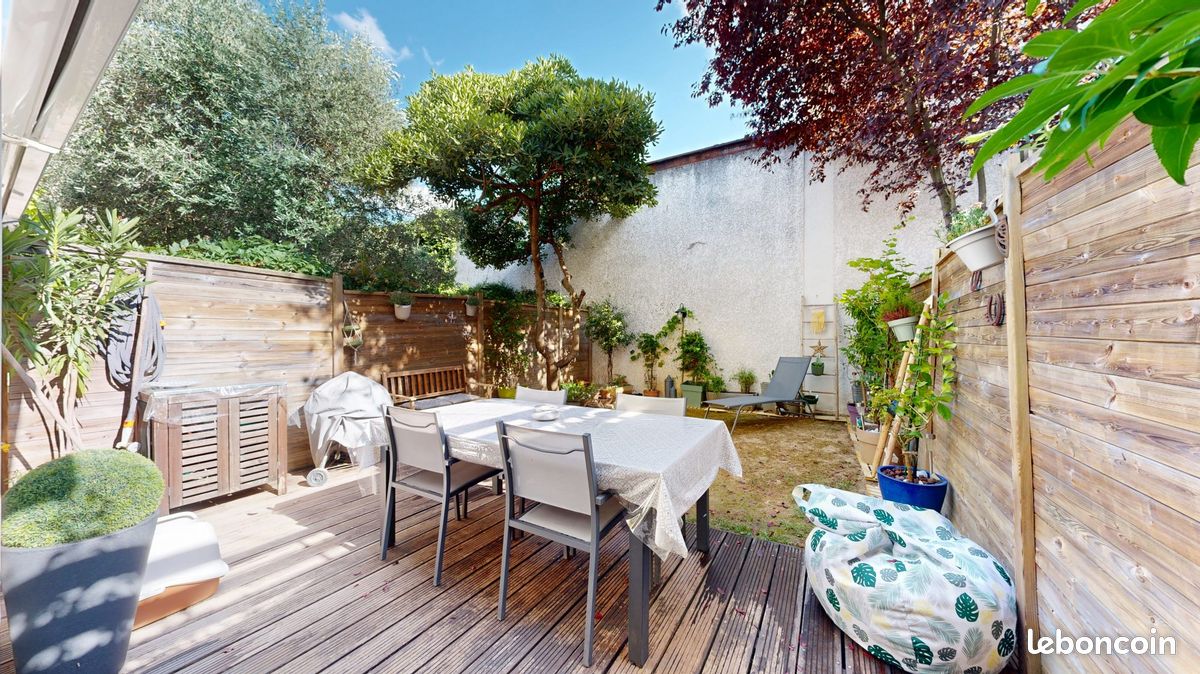 3 bedrooms House in Villeurbanne, France No. 335372