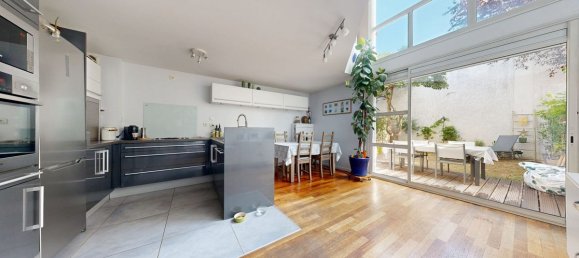 3 bedrooms House in Villeurbanne, France No. 335372 2