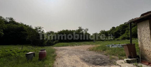 Склад с 3 комнатами в Фьюджи, Италия № 229863 7