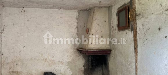 Склад с 3 комнатами в Фьюджи, Италия № 229863 15