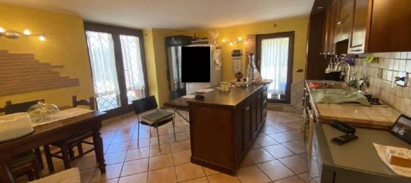 6 bedrooms Apartment in Pomezia, Italy No. 4536 4