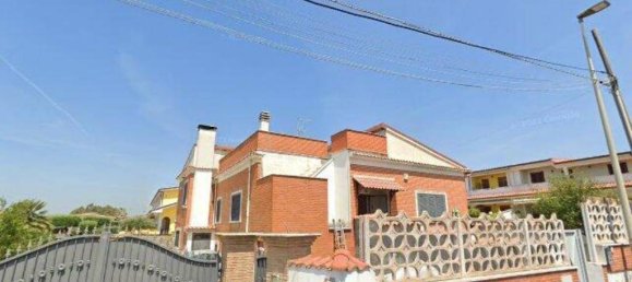 6 bedrooms Apartment in Pomezia, Italy No. 4536 9