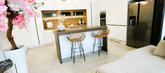 3 bedrooms House in Marseille, France No. 324716 2