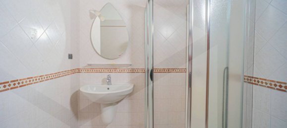 Квартира с 3 комнатами в Бари, Италия № 209325 19