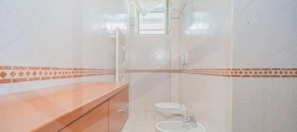 Квартира с 3 комнатами в Бари, Италия № 209325 17