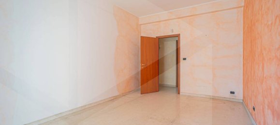 Квартира с 3 комнатами в Бари, Италия № 209325 22