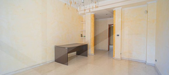 Квартира с 3 комнатами в Бари, Италия № 209325 5