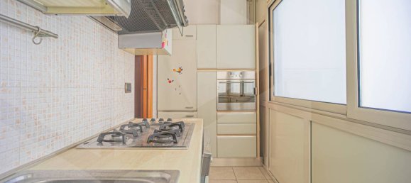 Квартира с 3 комнатами в Бари, Италия № 209325 12