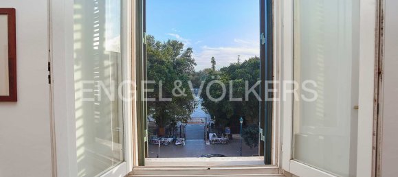 3 bedrooms Apartment in Trapani, Italy No. 57142 5