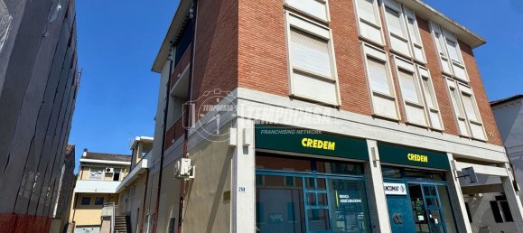 4 rooms Duplex in Terre del Reno, Italy No. 308091 8