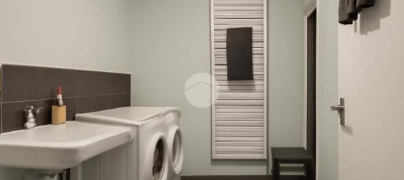 Gewerbliche Immobilie in Seriate, Italy 190m², Nr. 374367 6