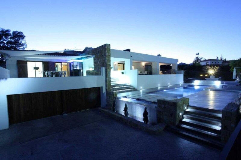 Villa de 4 dormitorios en Marbella, Spain No. 78849