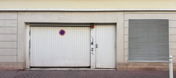 Estacionamiento en Montrouge, France No. 333469 3