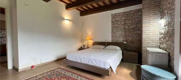 14غرفة منزل في Gualdo Tadino, Italy رقم 69443 8