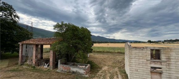 14غرفة منزل في Gualdo Tadino, Italy رقم 69443 41