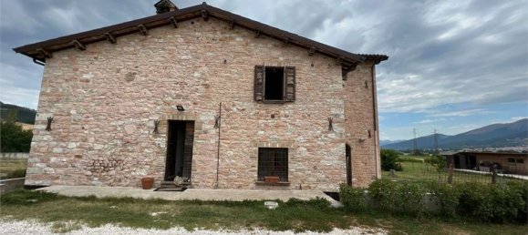 14غرفة منزل في Gualdo Tadino, Italy رقم 69443 28