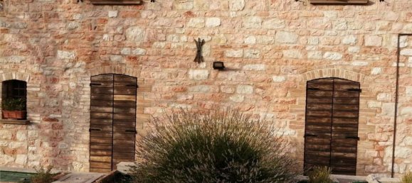 14غرفة منزل في Gualdo Tadino, Italy رقم 69443 17