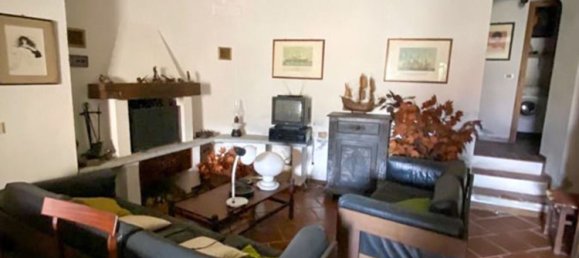 2 rooms Apartment in Alta Valle Intelvi, Italy No. 128652 6