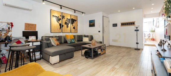 2 bedrooms Apartment in Catania, Italy No. 317658 3