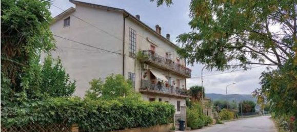 6 rooms Apartment in Spezzano Albanese, Italy No. 186427 2