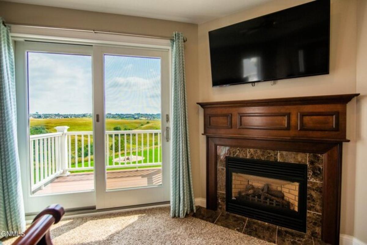 6 bedrooms House in Bismarck, USA No. 392780