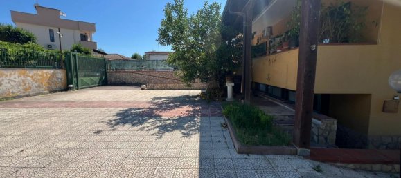 4 bedrooms Villa in Giugliano in Campania, Italy No. 334771 8