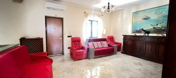 4 bedrooms Villa in Giugliano in Campania, Italy No. 334771 9