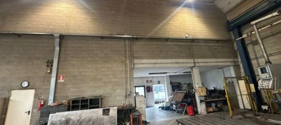 1000m² Warehouse in Vaprio d'Adda, Italy No. 381434 11