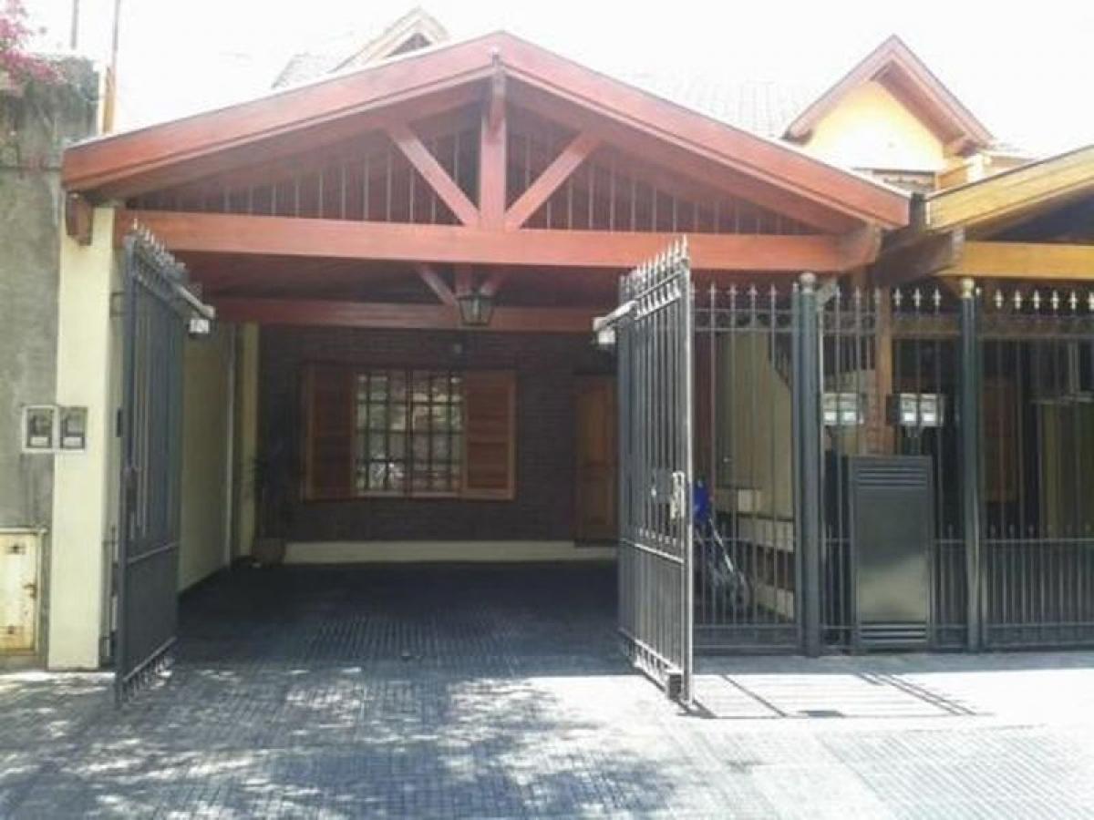 3 bedrooms House in Tres de Febrero, Argentina No. 74309