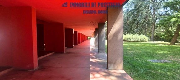 2 bedrooms Apartment in Milan, Italy No. 267479 4