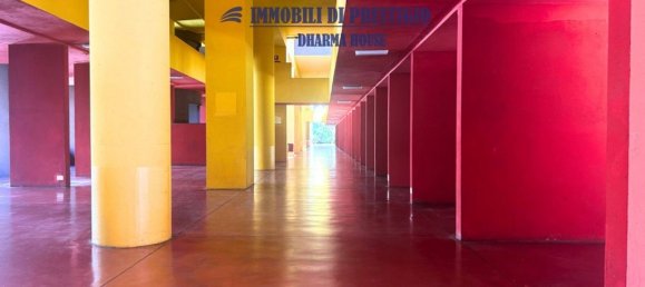 2 bedrooms Apartment in Milan, Italy No. 267479 6