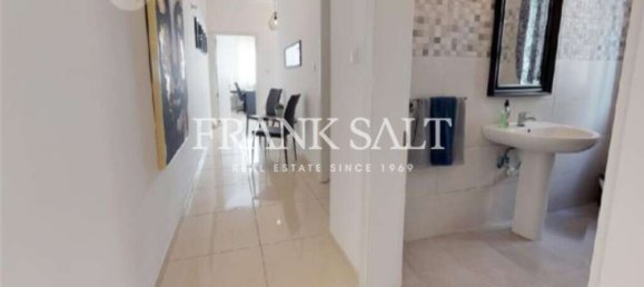 Bureau à Zebbug, Malta 145m² No. 12205 3