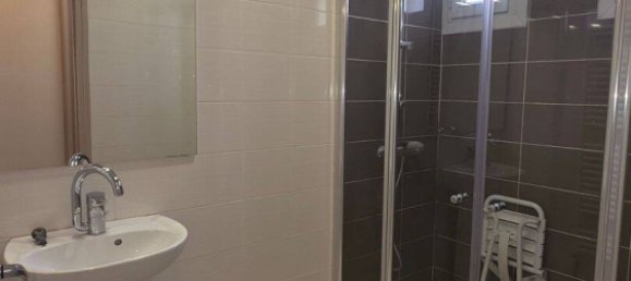 6 bedrooms House in Clichy-sous-Bois, France No. 333676 13