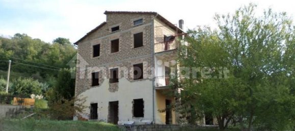 5-Zimmer Gewerbliche Immobilie in Perugia, Italy, Nr. 271548 3