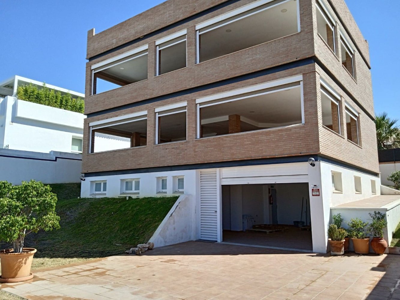 3 bedrooms Villa in Marbella, Spain No. 243504