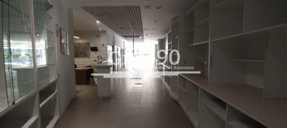 141m² Commercial property in Lleida, Spain No. 106936 10