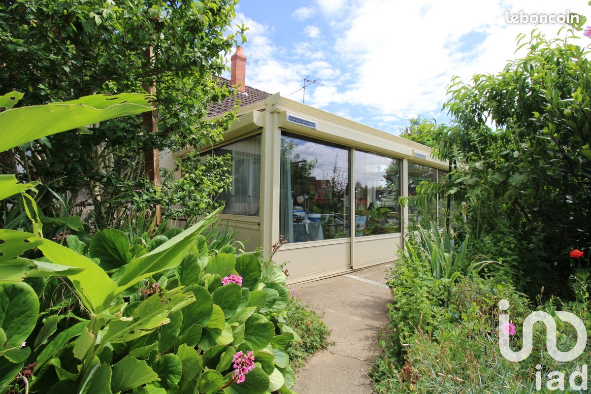 4 Schlafzimmer Haus in Cour-sur-Loire, France, Nr. 270355