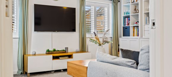 4 bedrooms House in Horley, United Kingdom No. 1001 31