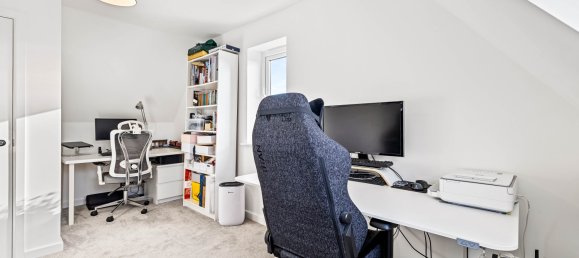 4 bedrooms House in Horley, United Kingdom No. 1001 18