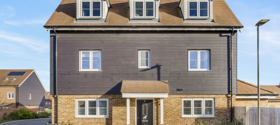 4 bedrooms House in Horley, United Kingdom No. 1001 19