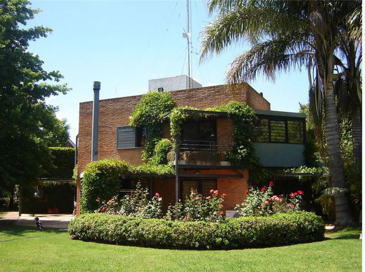 7 bedrooms House in Pilar, Argentina No. 19185