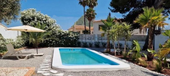 6 bedrooms Villa in Calpe, Spain No. 166837 2