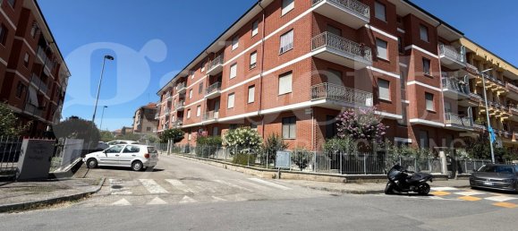 Квартира с 2 спальнями в Бра, Италия № 266807 2